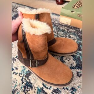 UGG Cream Shearling Lined Boots